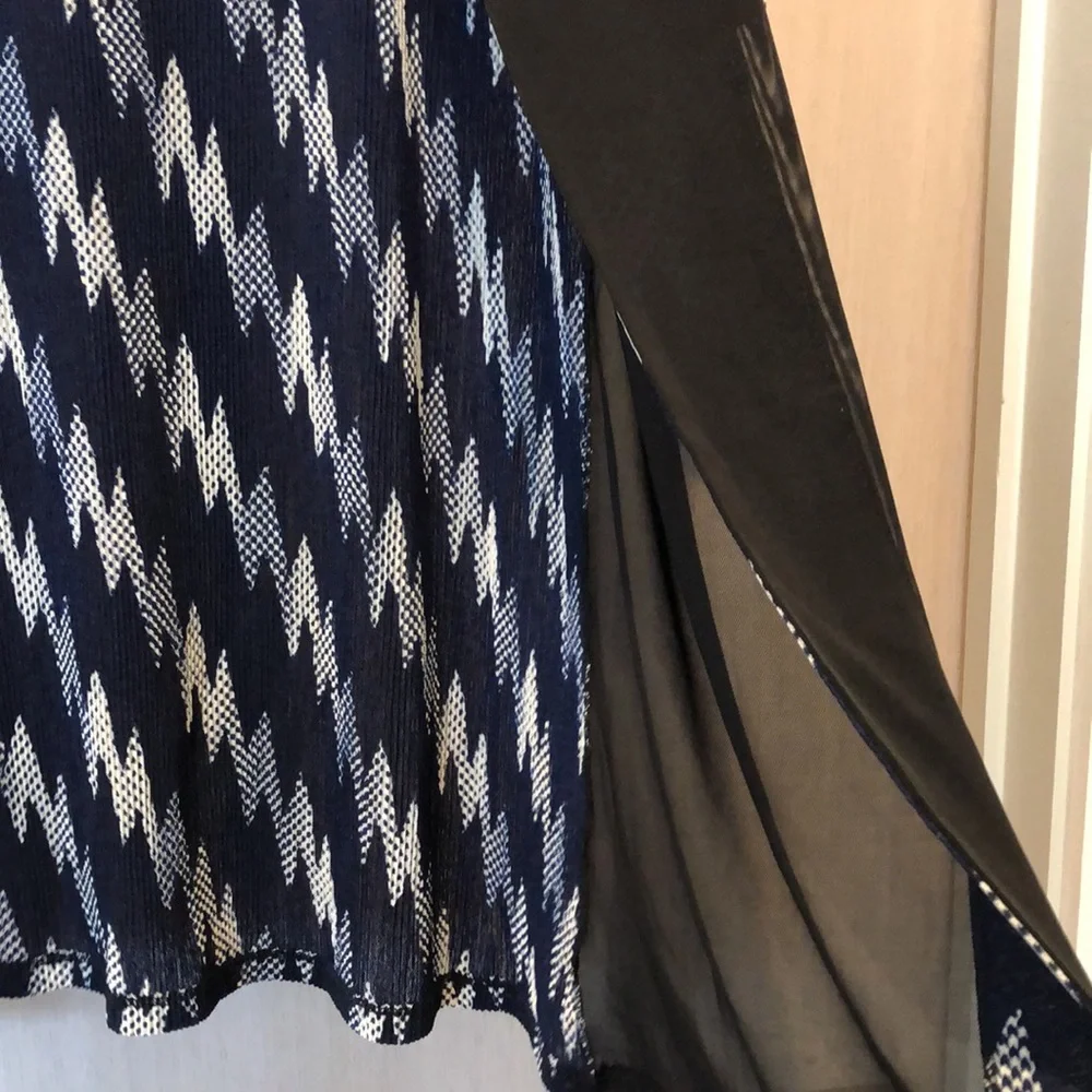 Navy, black, white open jacket, shawl sheer. M or L - Picture 5 of 11